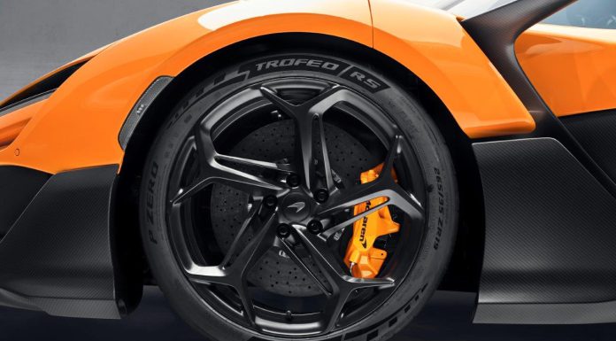 Mclaren W1 için P Zero R, P Zero Trofeo RS ve P Zero Winter 2 Lastikler Sunuluyor