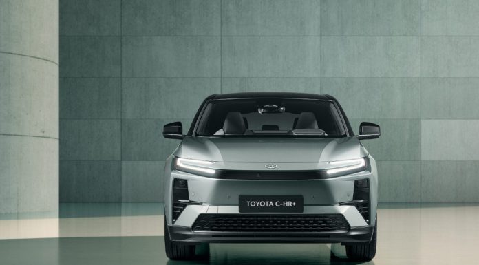 DUNLOP “SP SPORT MAXX 060” ve “e. SPORT MAXX”, Toyota C-HR+ için Standart OE Lastikleri Olarak Seçildi.